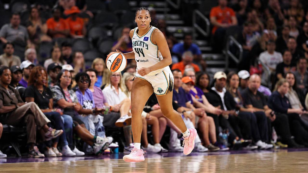 Betnijah Laney-Hamilton's Dramatic Comeback: Rebounding After a Long Injury