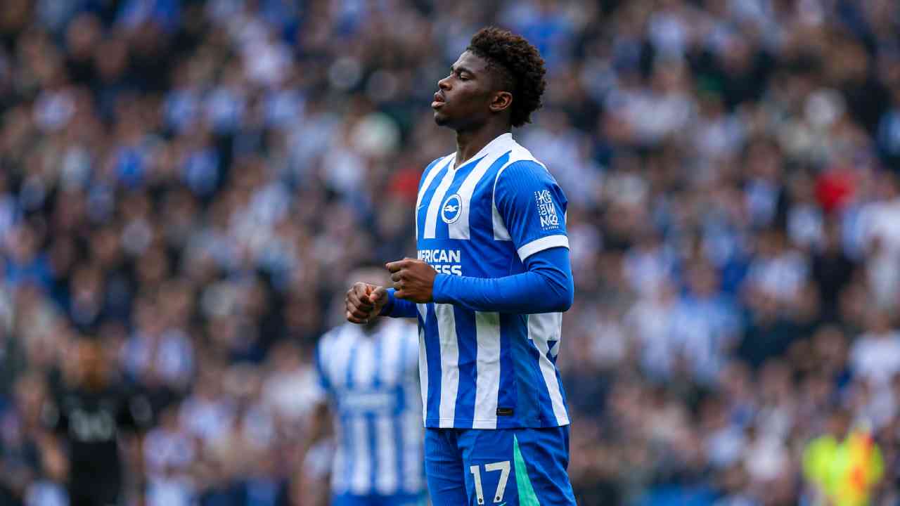 Manchester United Close In on Carlos Baleba After £65m Transfer Bid