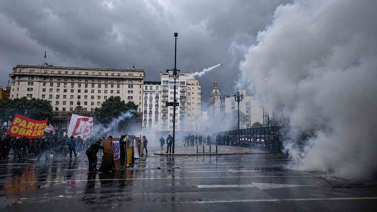 Argentina’s University Funding Crisis Spills Into Buenos Aires Streets