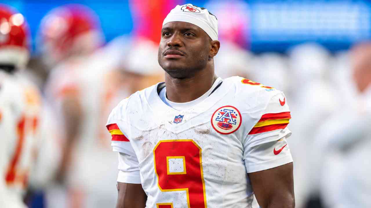 Kenneth Walker Sparks Attention After Skipping Seahawks Handshakes